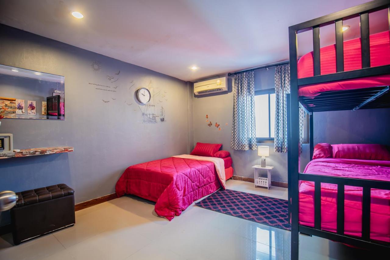 Menulis Coolly House Patong Bed and Breakfast Exteriör bild