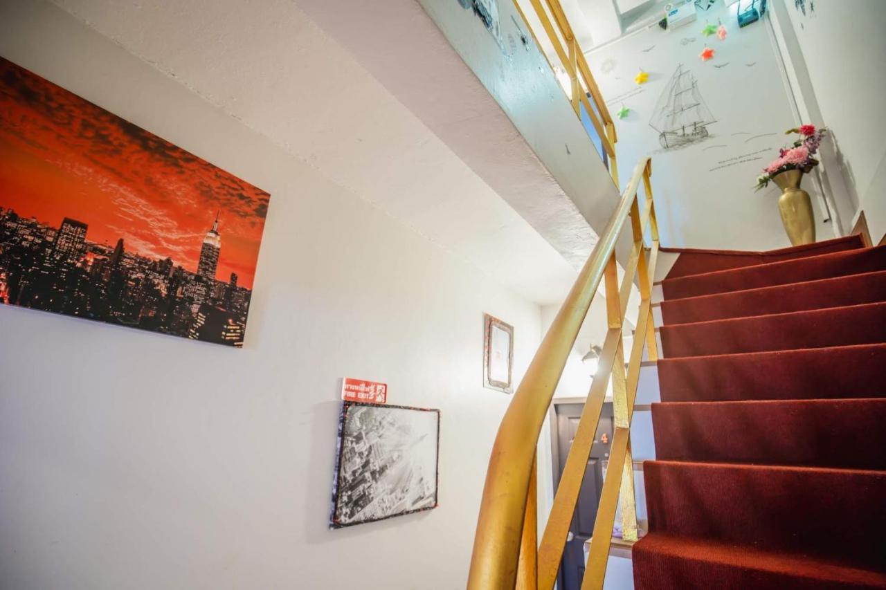 Menulis Coolly House Patong Bed and Breakfast Exteriör bild