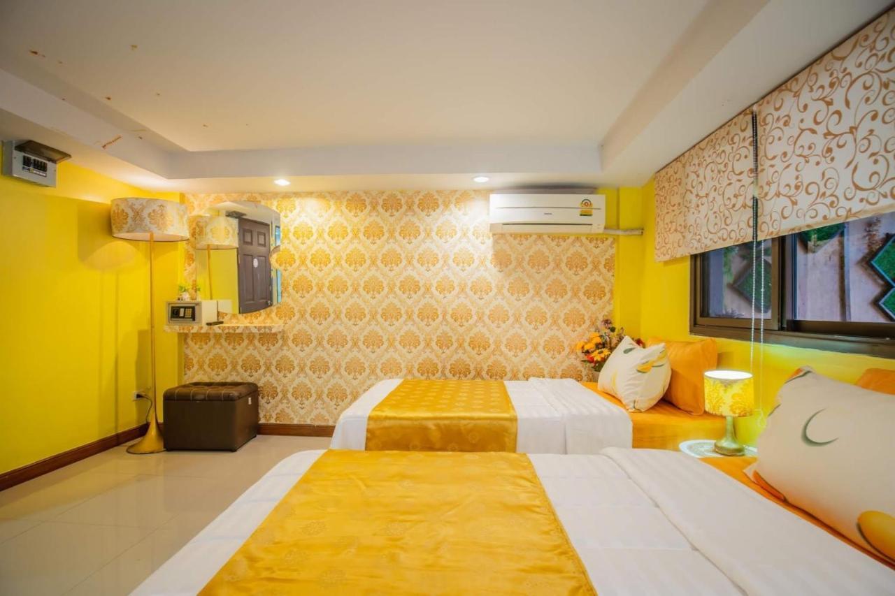 Menulis Coolly House Patong Bed and Breakfast Exteriör bild