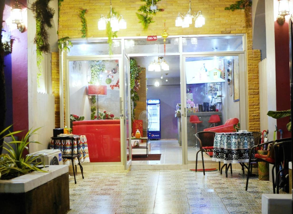 Menulis Coolly House Patong Bed and Breakfast Exteriör bild