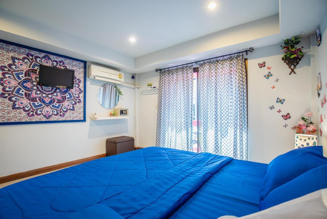 Menulis Coolly House Patong Bed and Breakfast Exteriör bild