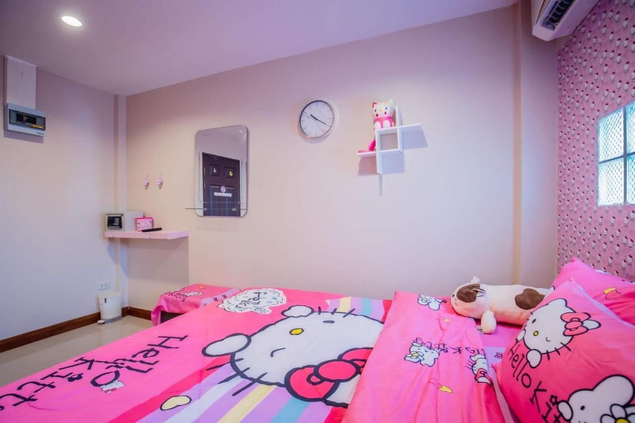 Menulis Coolly House Patong Bed and Breakfast Exteriör bild