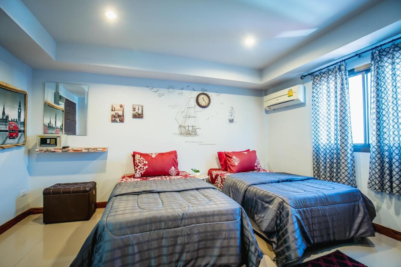 Menulis Coolly House Patong Bed and Breakfast Exteriör bild