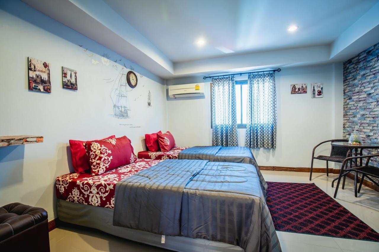 Menulis Coolly House Patong Bed and Breakfast Exteriör bild