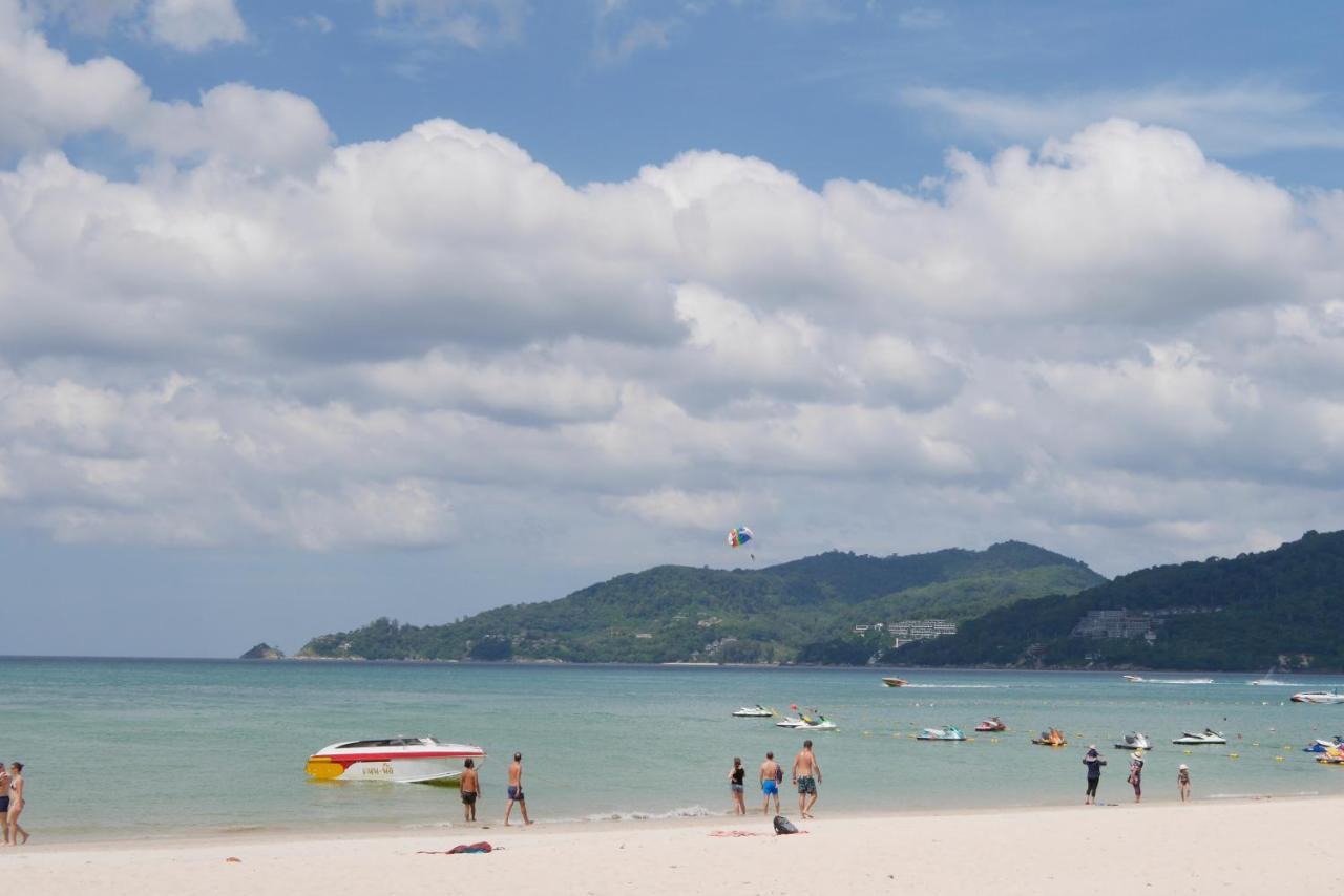 Menulis Coolly House Patong Bed and Breakfast Exteriör bild